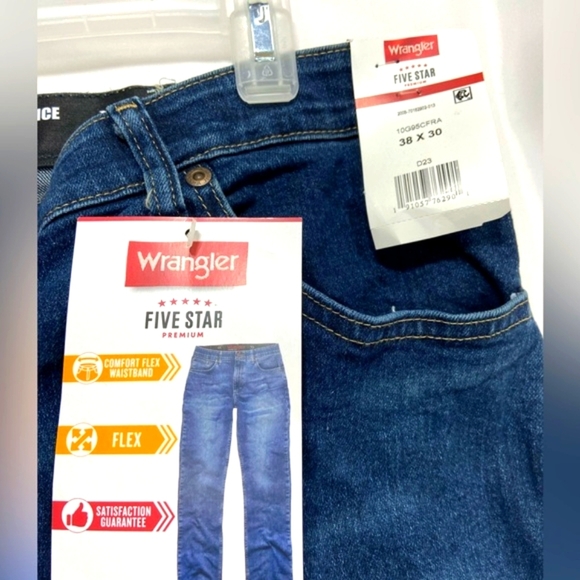 Men's Wrangler Regular Fit Performance Series Flex Waistband Jeans - Picture 6 of 8